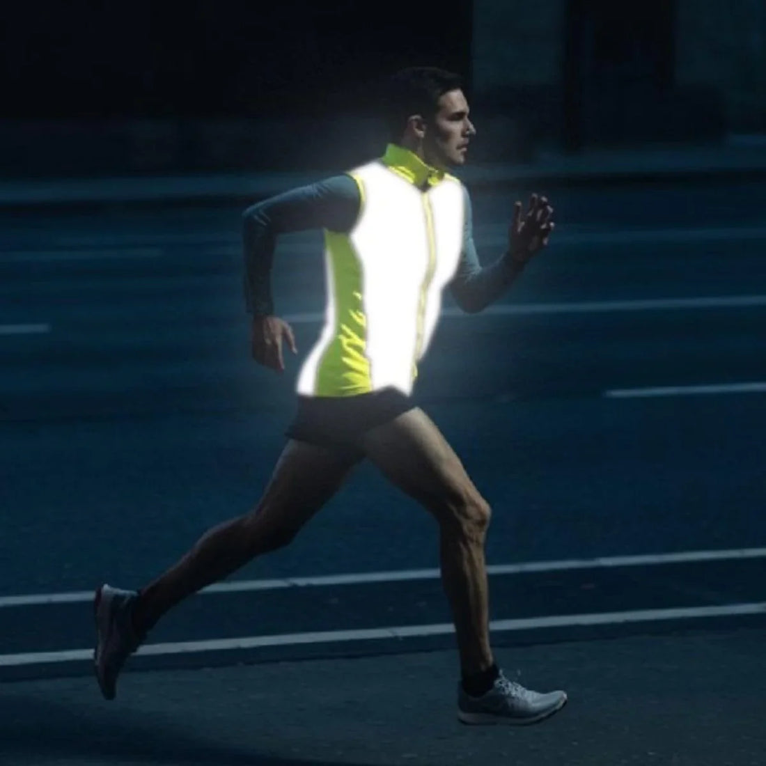 Reflective Gilet: The Must-Have Safety Gear for Night-Time Cyclists and Runners