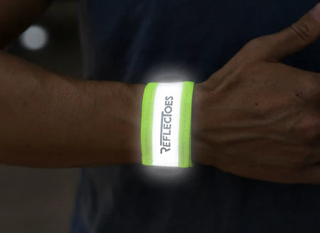 Fluorescent reflective ankle band with the ReflecToes logo